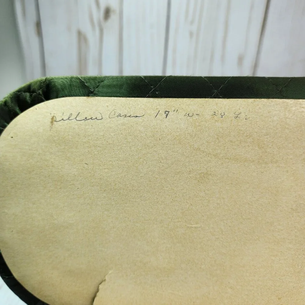 Quilted Green Satin Vanity Box Gloves Hankie Scarf Vintage 13.5 in *READ*